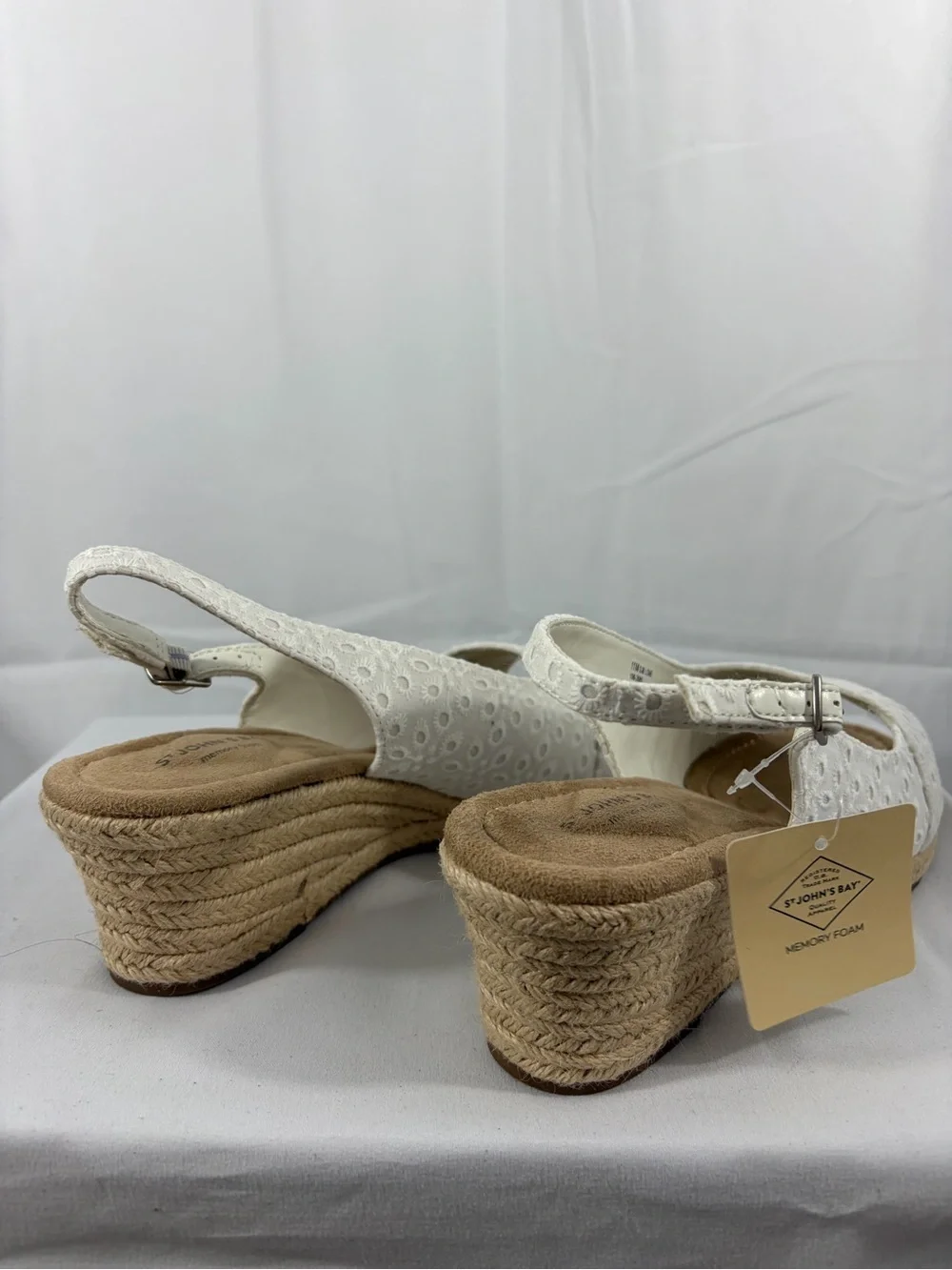 NWT St John’s Bay Women's Size 11 White Eyelet Slingback 2.5 Inch Wedge Sandals
